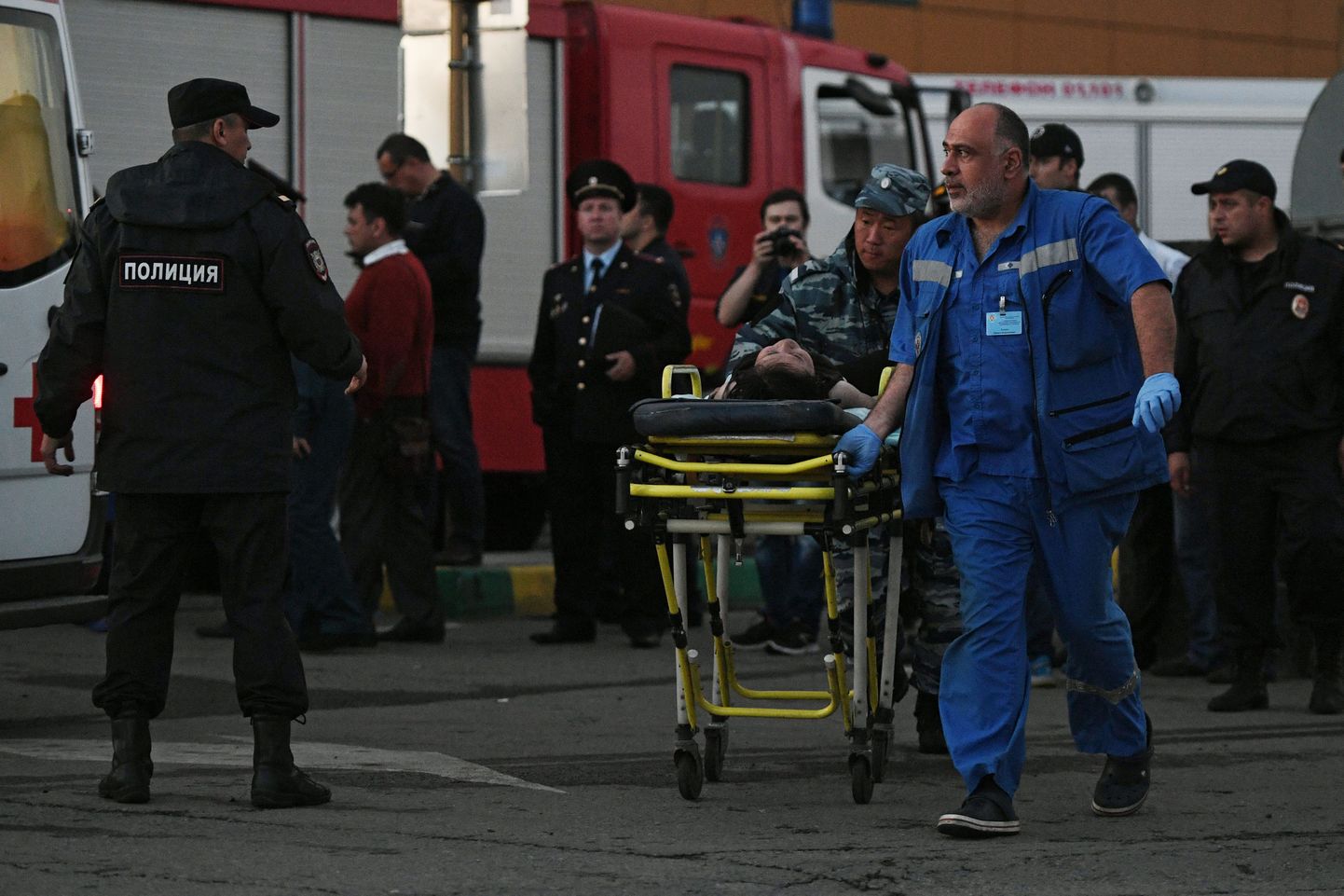 Эвакуация при пожаре в Москве. Фото иллюстративное