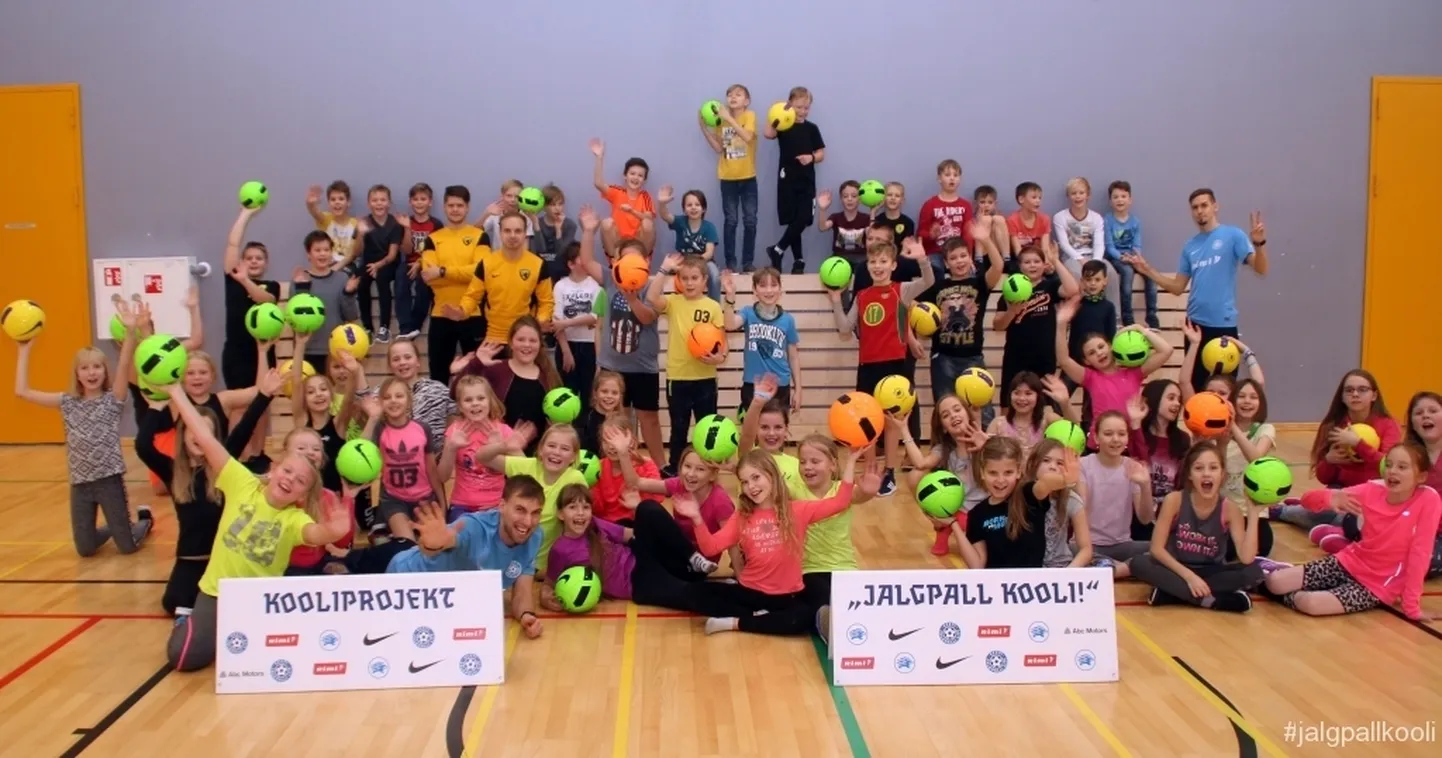 Jaanuaris jätkusid Pärnumaa koolides Eesti jalgpalli liidu algatuse "Jalgpall kooli" külastused.