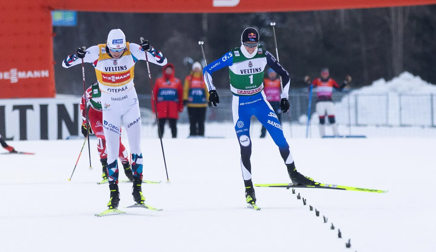 Jarl Magnus Riiber jätab hooaja finaaletapi vigastuse tõttu vahele. Kas Kristjan Ilvesel (paremal) tekib võimalus võidutsemiseks?