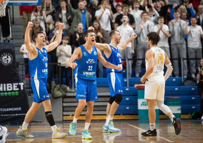 Kalev/Cramo mehed tundsid Brindisi alistamise üle siirast rõõmu.