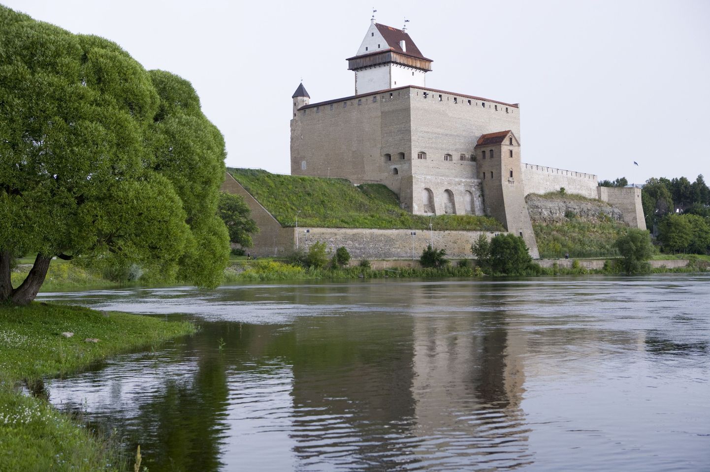 Vaade Narva Hermanni linnusele.