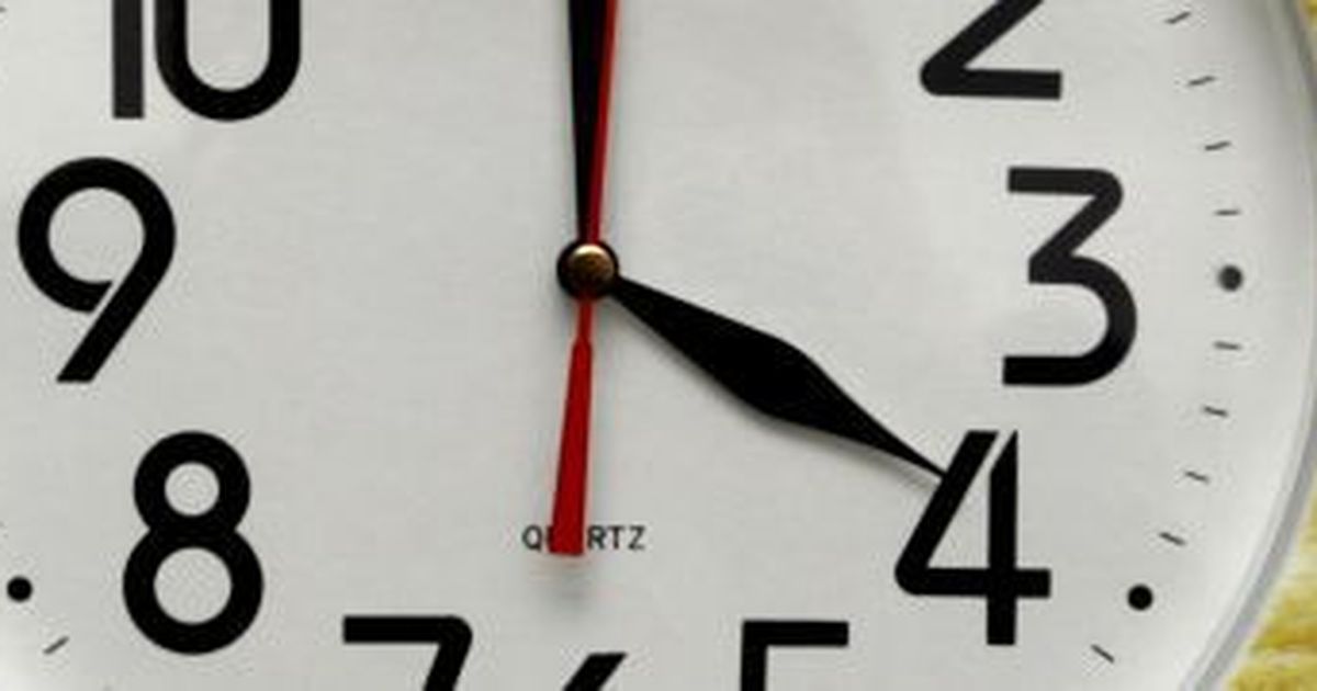 Измени время на 16. 16 00 На часах. Часы 16:00. Часы 4 часа. Часы и-16.