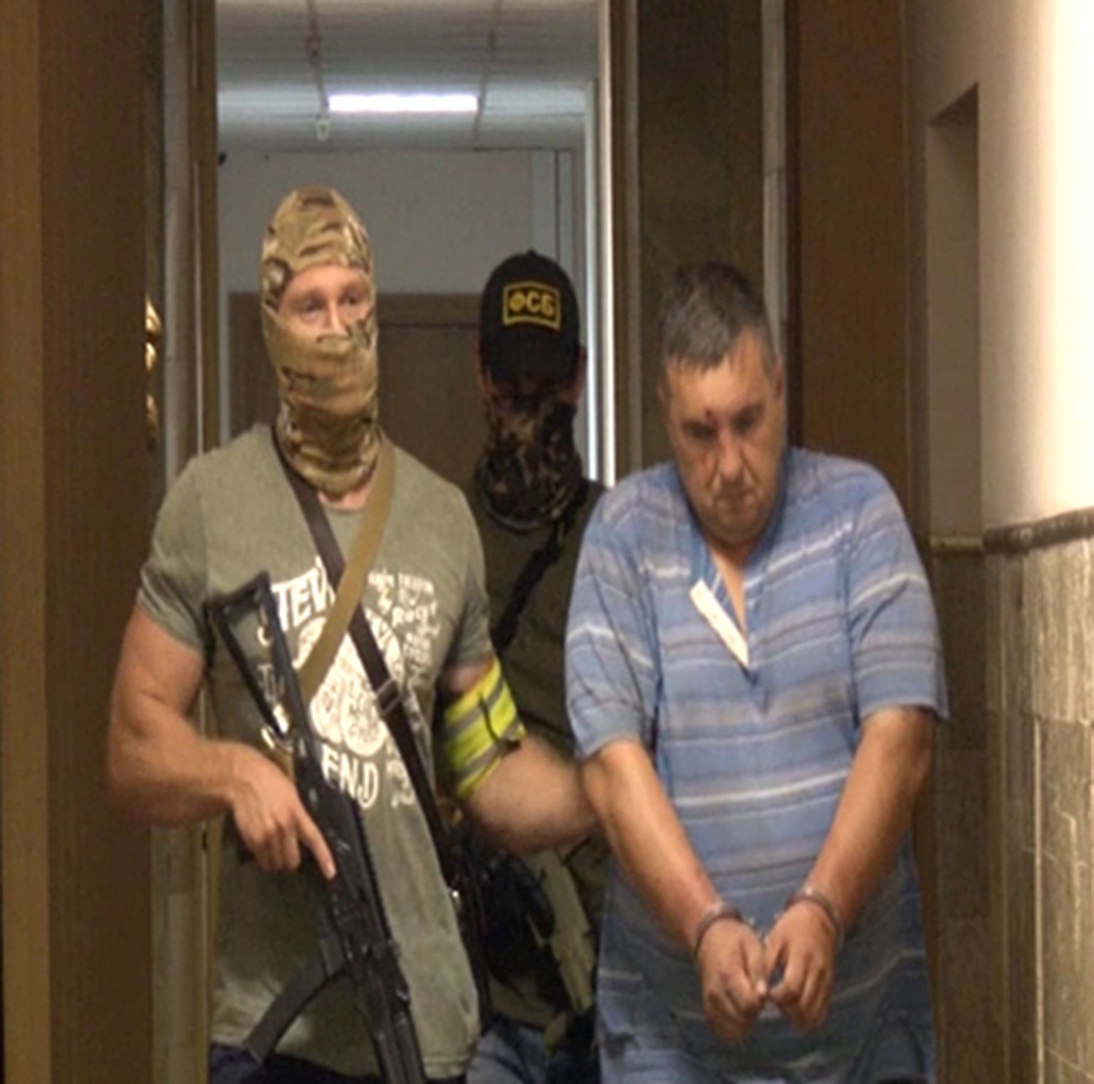 FSB poolt terrorismi süüdistusega arresteeritud ukrainlane Jevhen Panov (paremal).