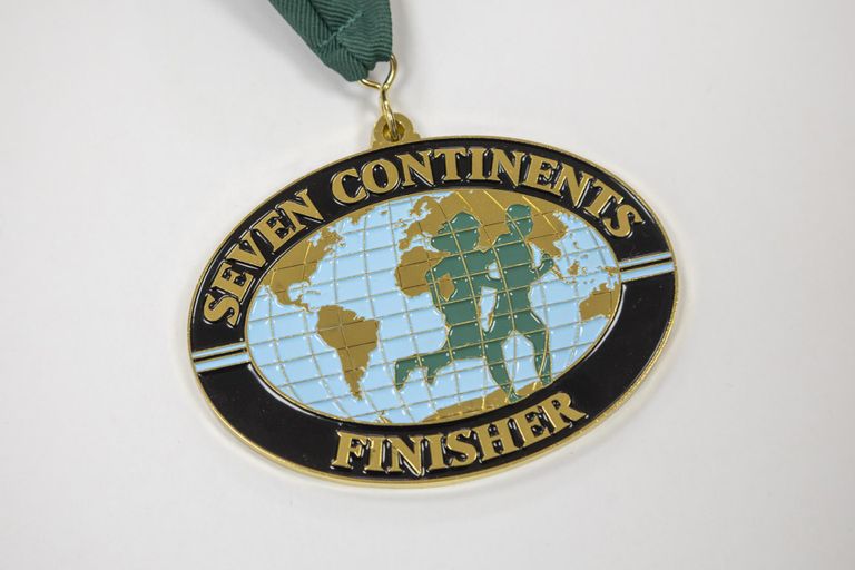 Medal kõigil mandritel ja igas maailmajaos maratoni läbimise eest.