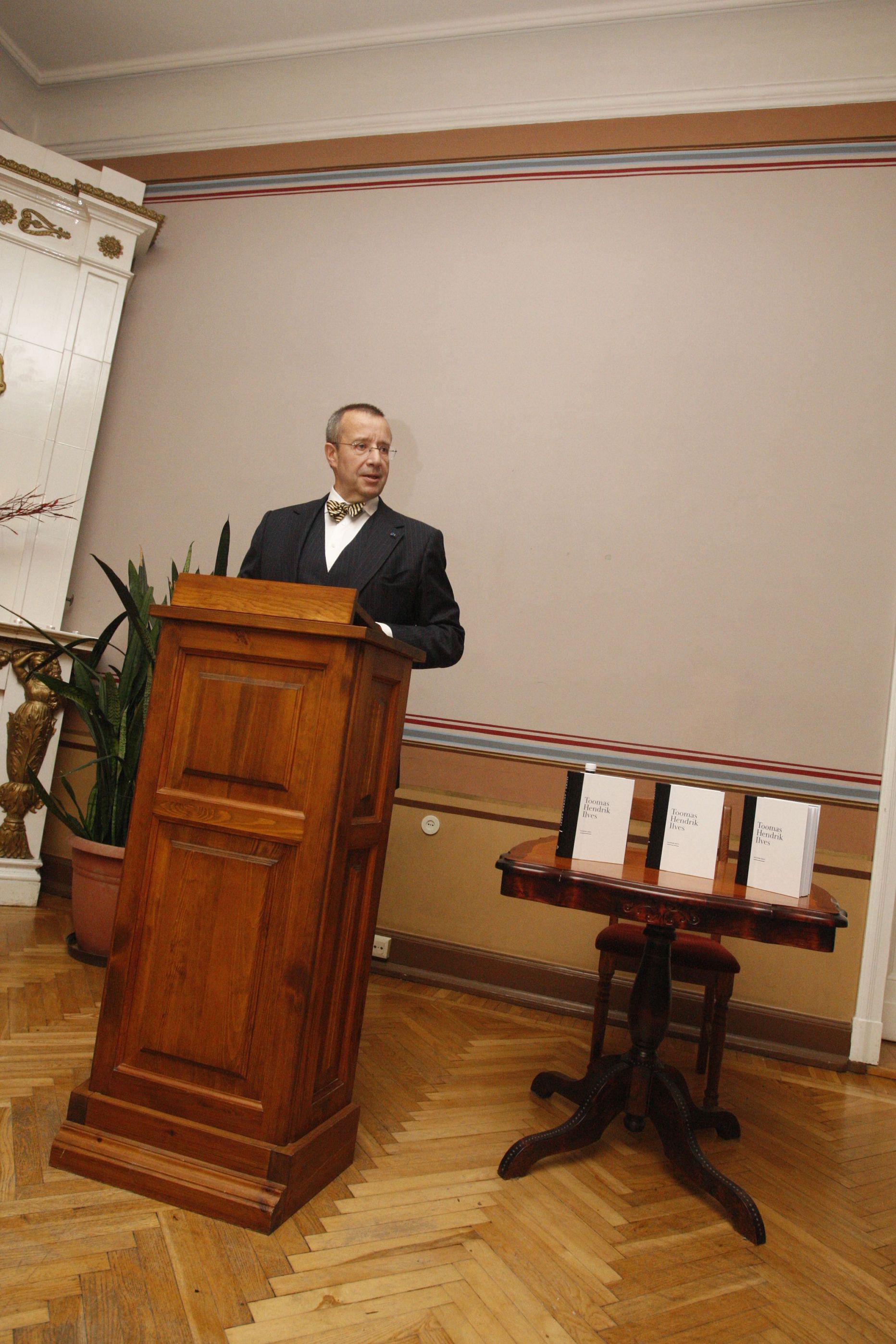 President Toomas Hendrik Ilvese kõnede ja kirjutiste kogumiku esitlus Tartu Kirjanduse Majas.