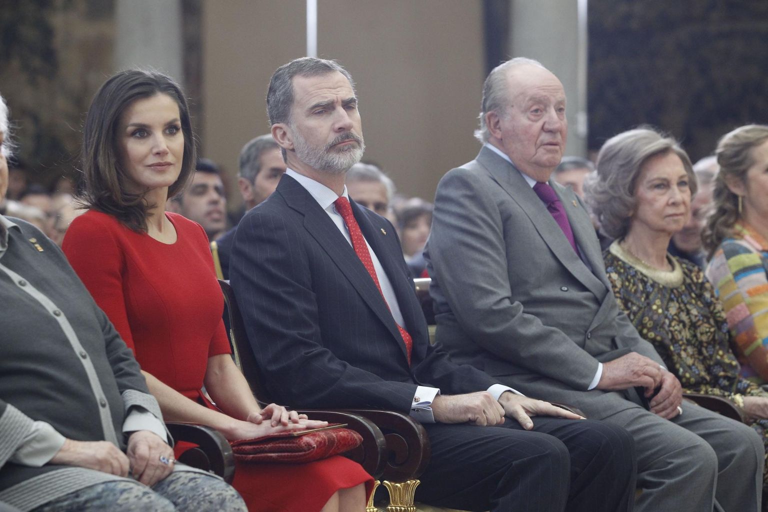 Kuningapere 2019. aasta jaanuaris Madridis spordiauhindade üleandmisel: vasakult kuninganna Letizia, kuningas Felipe VI, eninde kuningas Juan Carlos ja endine kuninganna Sofia.