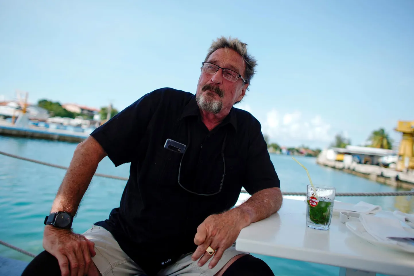 John McAfee skandaalne eraelu on äratanud rohkem tähelepanu kui tema äri­tegevus, seda eel­kõige temast 2016. aastal vändatud dokumentaalfilmi tõttu.