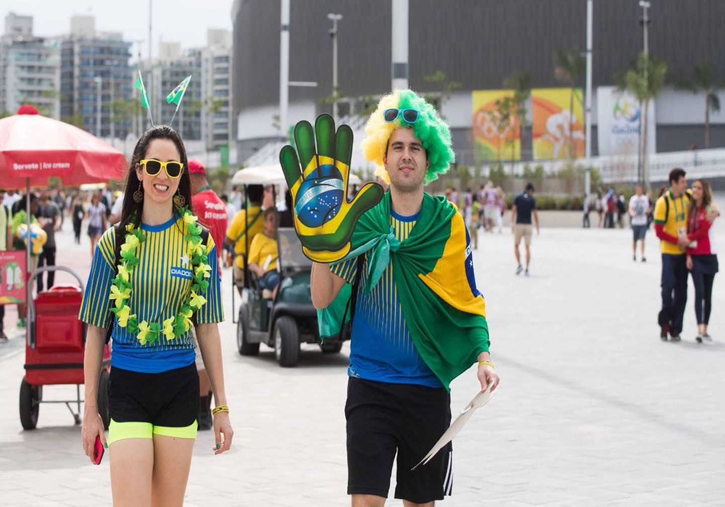 Rio olümpia pakub Brasiiliale küll võimaluse nautida kogu maailma tähelepanu, kuid majanduse jaoks see ilmselt midagi rõõmustavat kaasa ei too, pigem võib asi minna hoopis hullemaks – ennustatakse, et viis protsenti olümpiainvesteeringutelt teeninud Rio firmasid läheb peagi pankrotti.