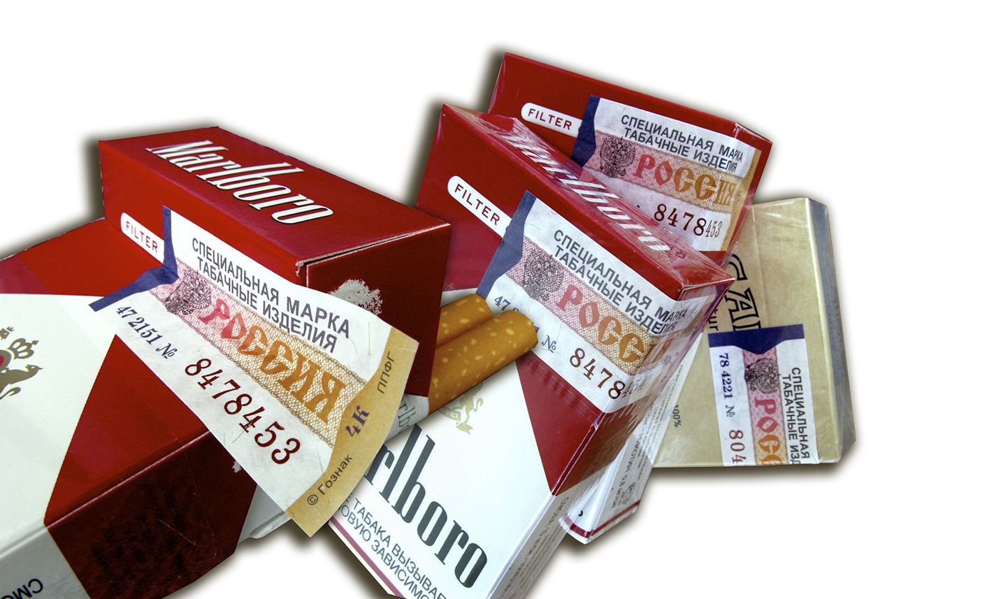 Vene Föderatsiooni passiga neli meest said kodumaiste sigarettidega äritsedes kopsaka tulu.