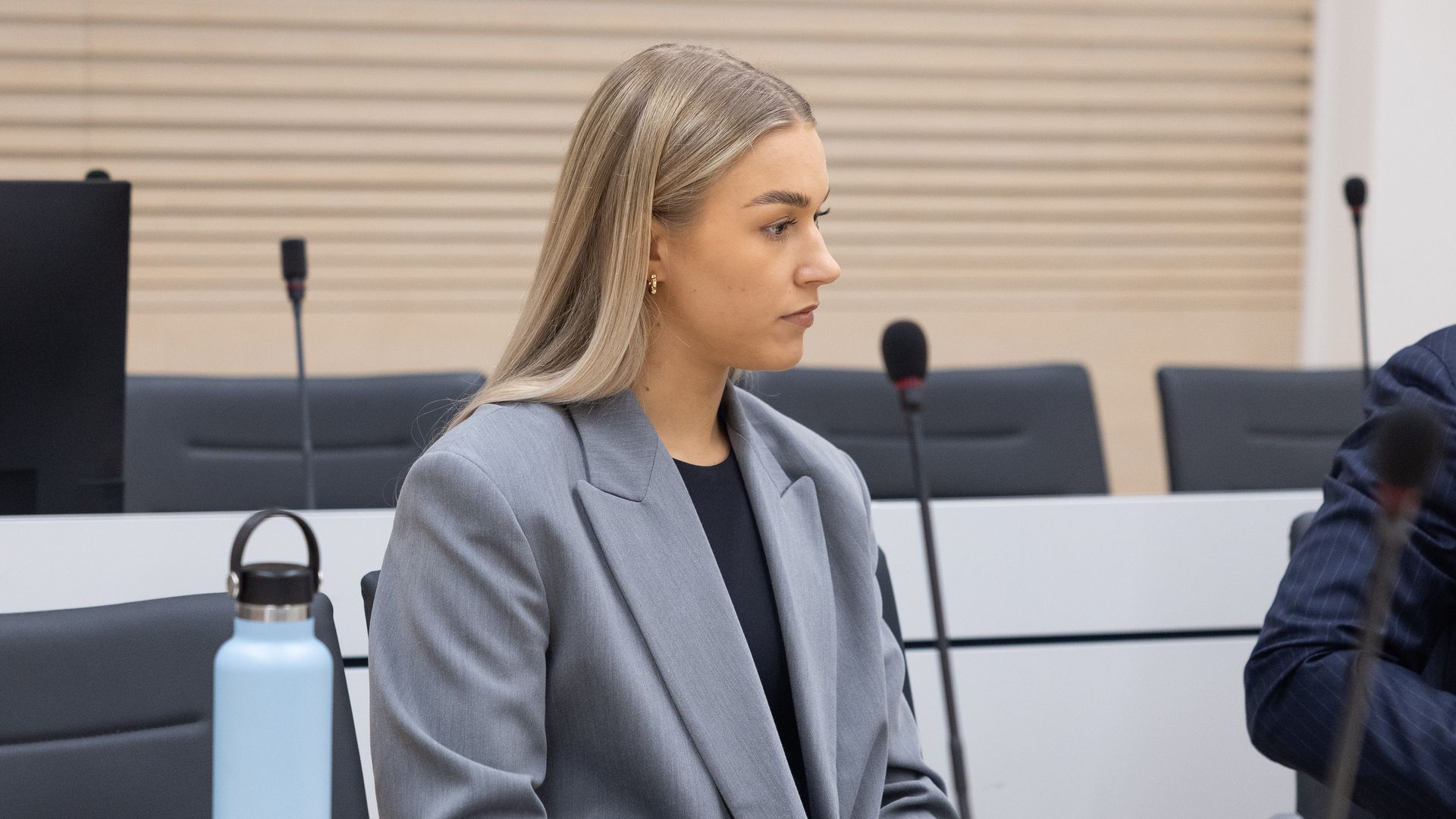 Lugupidamist ja austust väärimata l**s!» Sotsiaalmeedias sallivusele üles  kutsunud mainekas arst kostitas Kelly Sildarut sõimuga