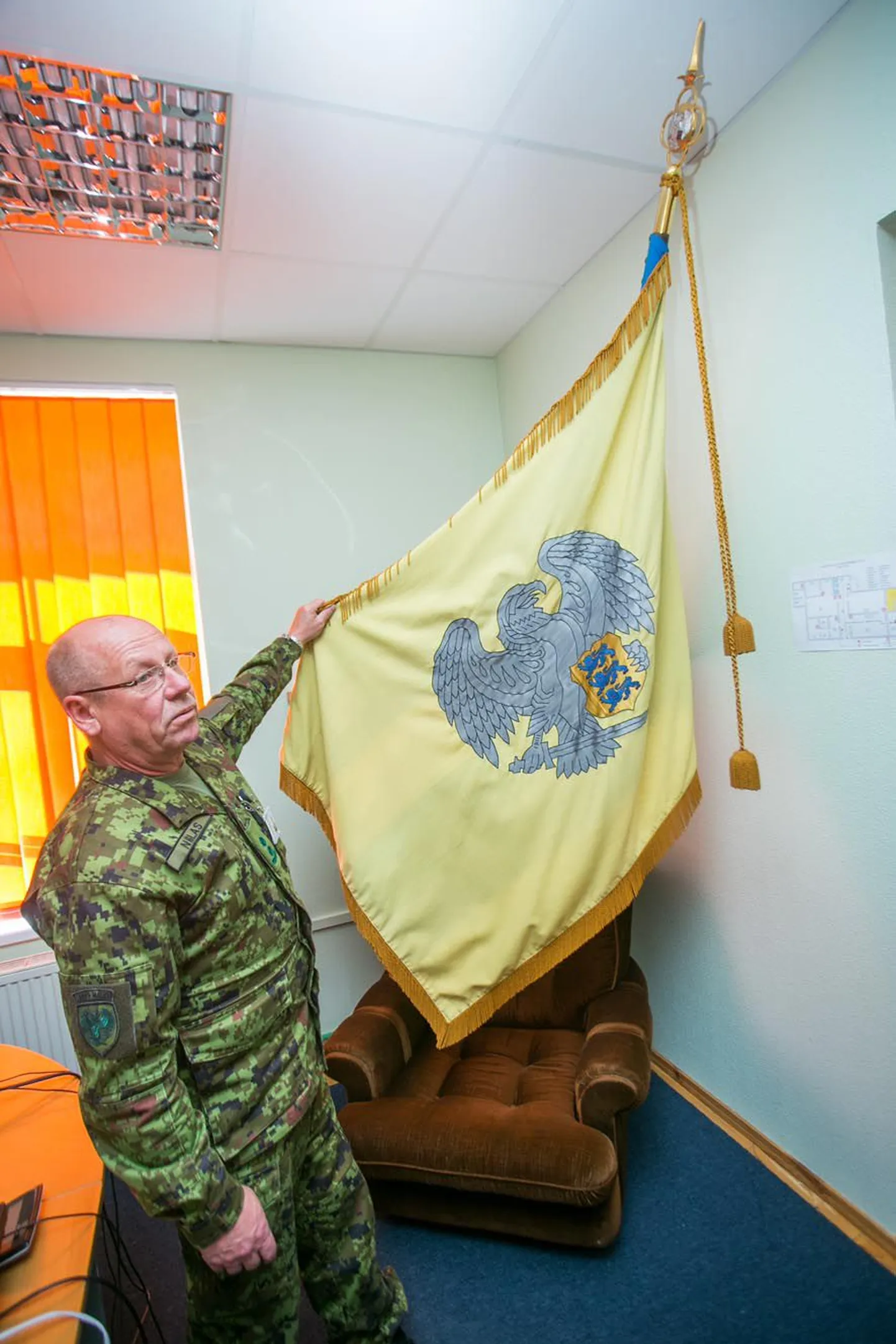 Järvamaa vapimärgi nõukogu otsusega sai 2013. aastal maakonna kõrgeima autasu Kaitseliidu Järva Maleva pealik major Arvi Niglas.