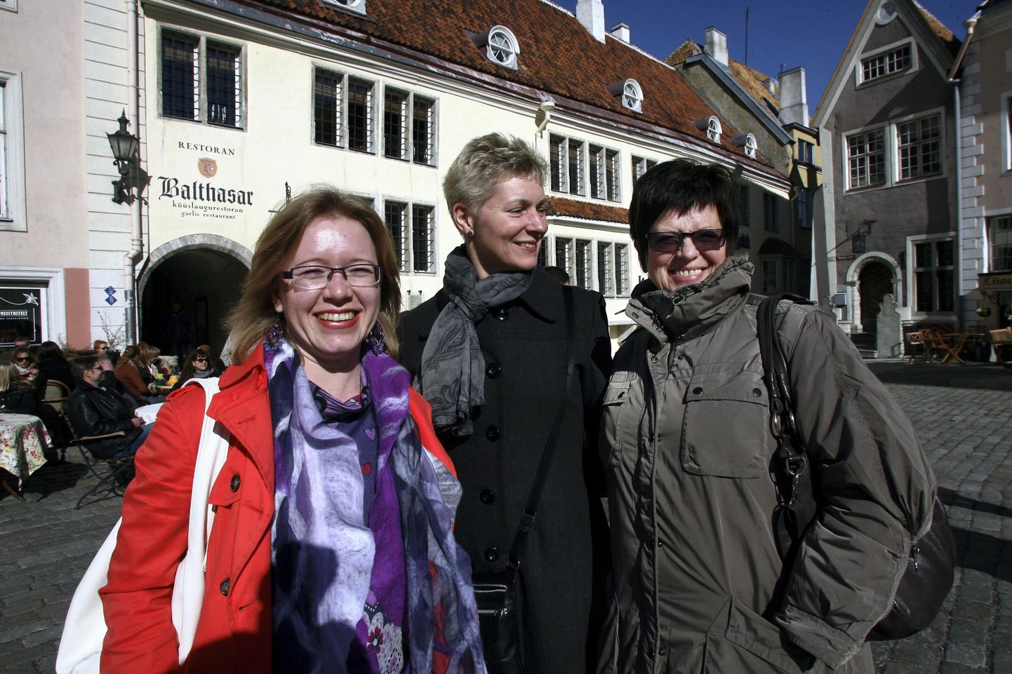 Vasakult: Anna Halvorsen, Annette C. Salvesen, Sølvi May Lie.