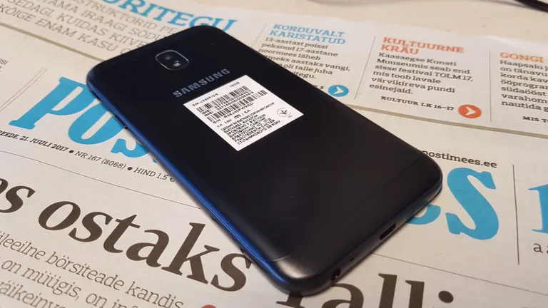 Telefonil on vanemat tüüpi USB laadimisssisend