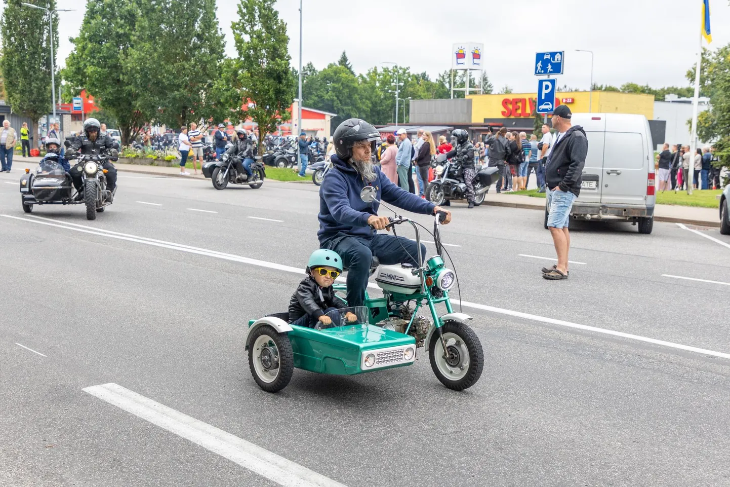 A1 kategooria mootorratta töömaht ei ületa 125 kuupsentimeetrit ja võimsus 11 kilovatti.