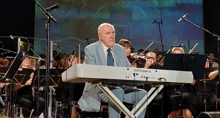 Маэстро Олав Эхала.