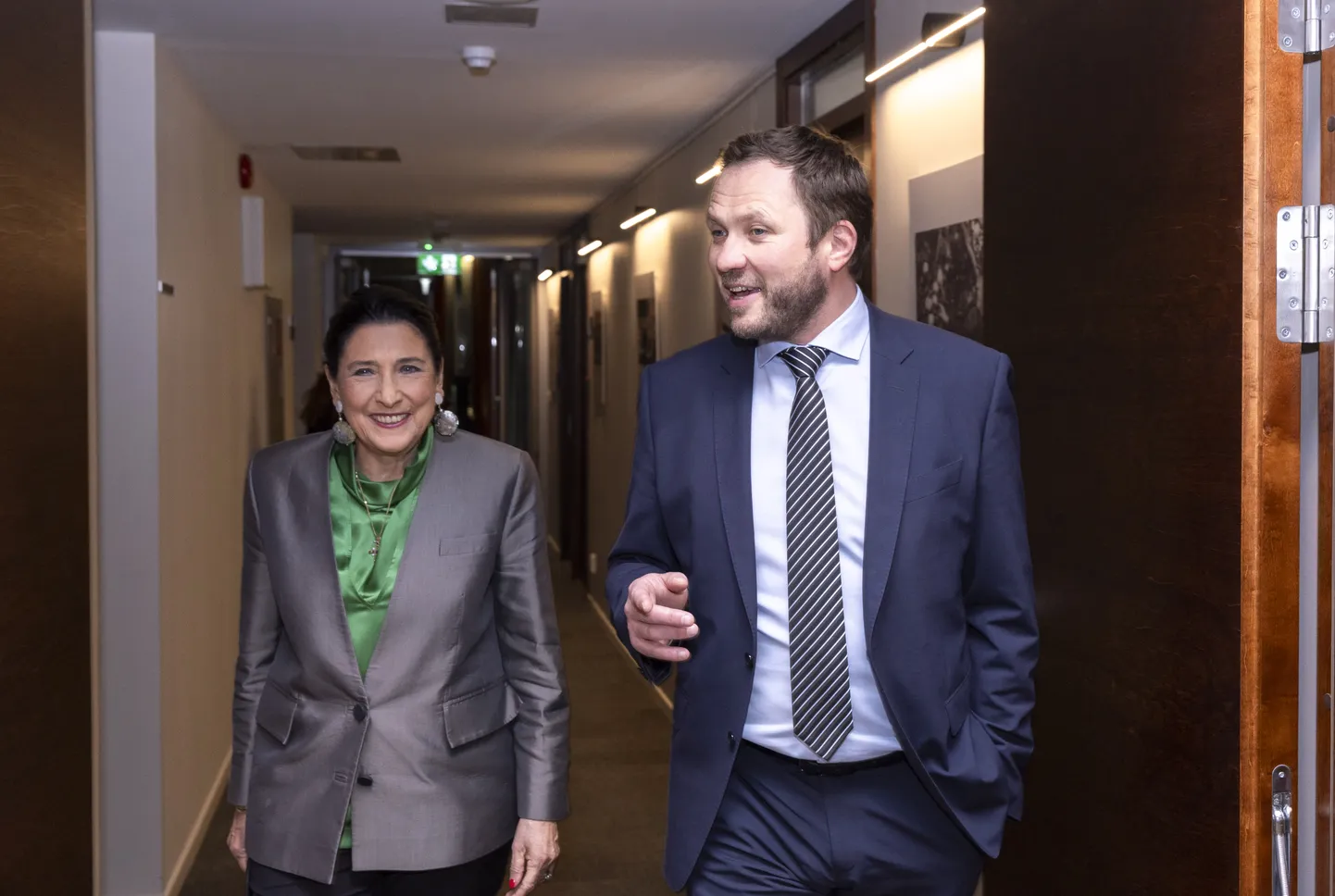 Välisminister Margus Tsahkna (Eesti 200) kohtus Tallinnas Gruusia viienda presidendi Salome Zurabišviliga.