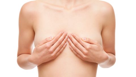 Пять признаков силиконовой груди: теперь тебя не обдурить!