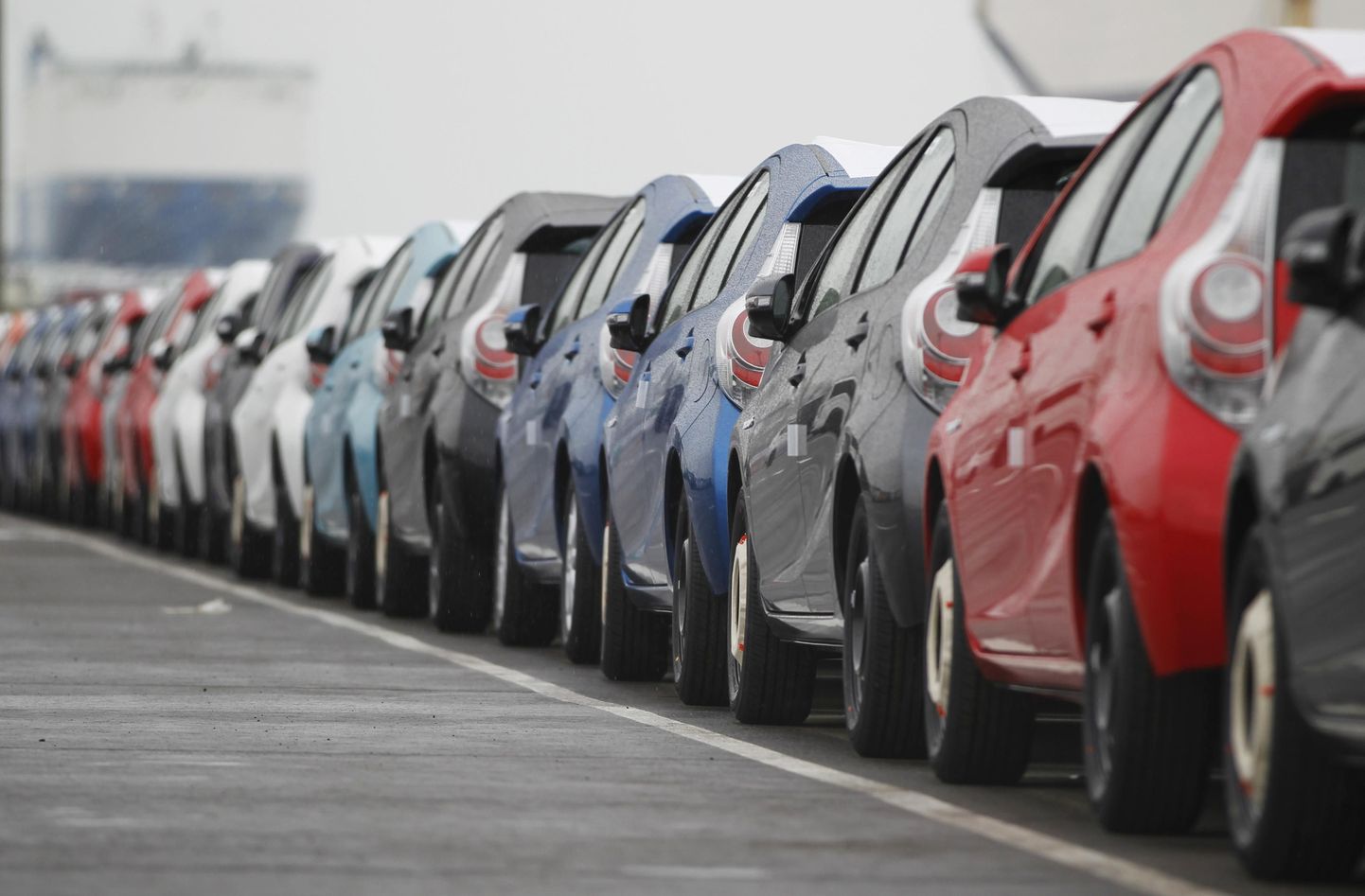 Euroopa autotootjad pealgavad Jaapani sõidukite suurt sissevoolu