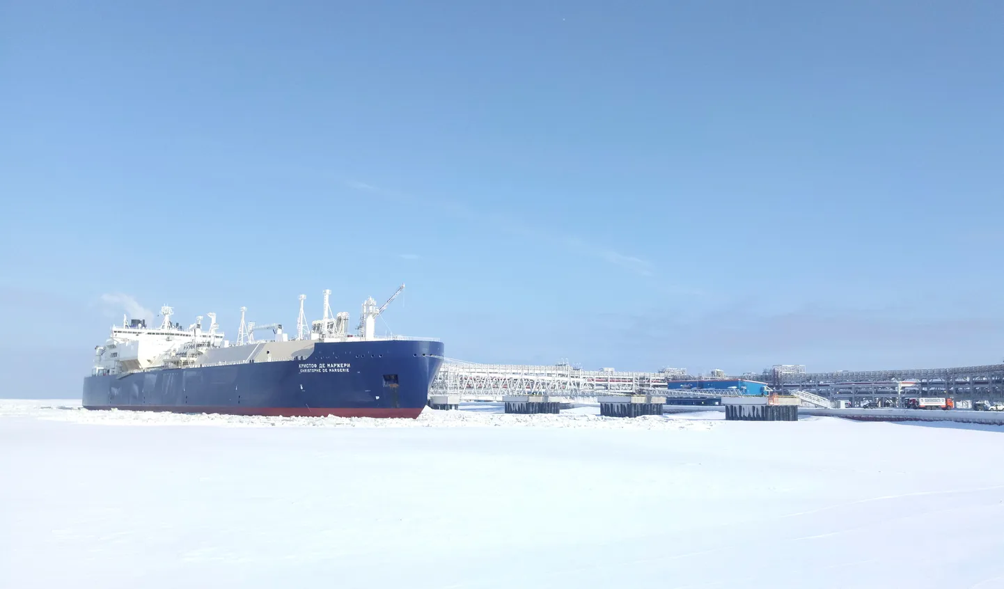 Jäämurdev tanker Christophe de Margerie Vene arktilises Sabetta sadamas.
