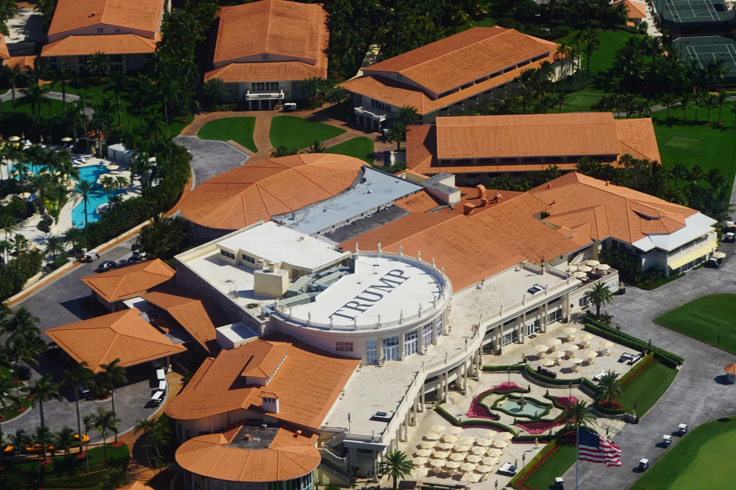 USA presidendile Donald Trumpile Floridas Miamis kuuluv National Doral hotell, kus toimub vandenõuteoreetikute Tõeotsijate konverents