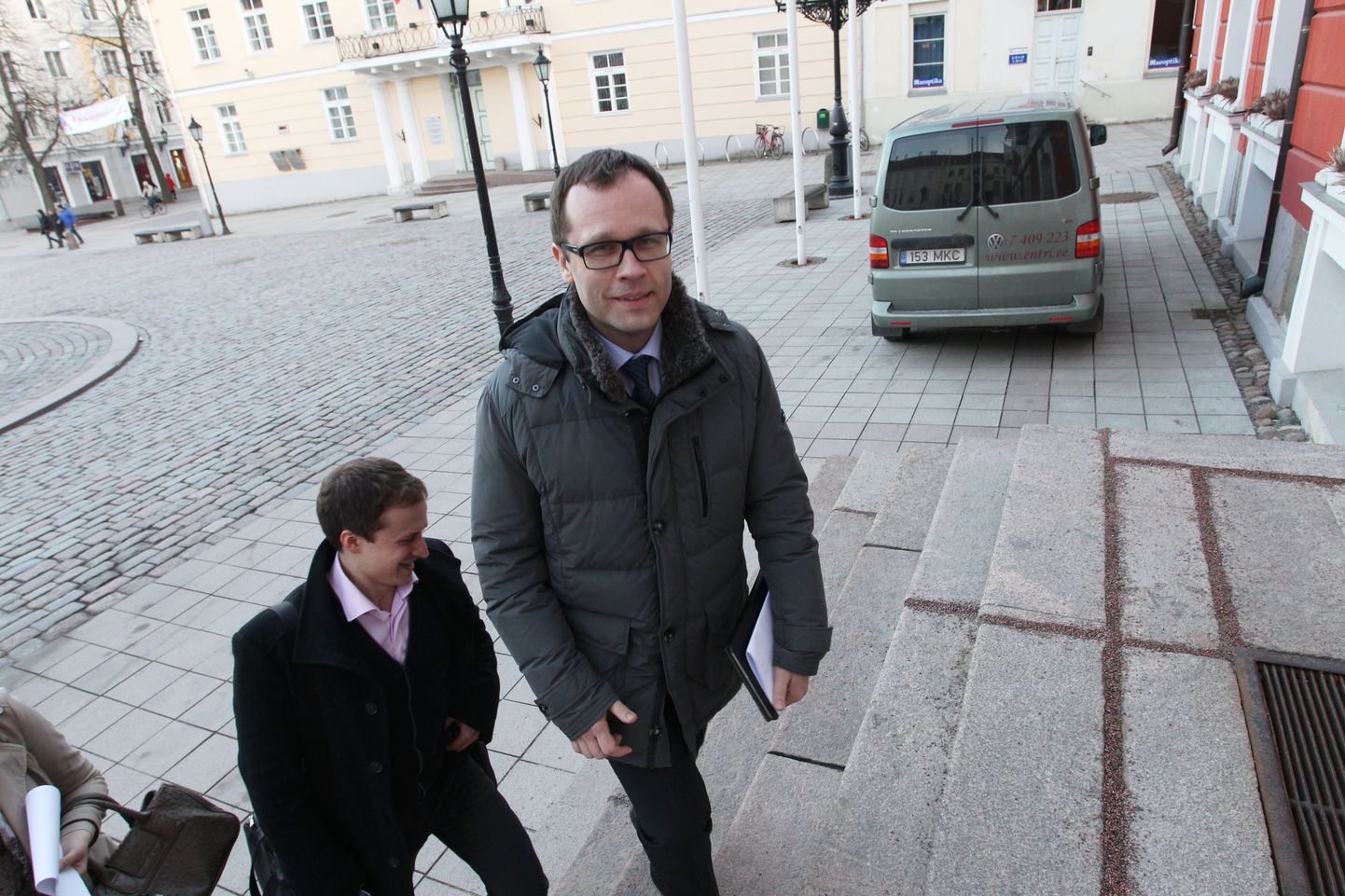Tartu uueks linnapeaks saav Urmas Klaas saabumas reedel Tartu raekotta.