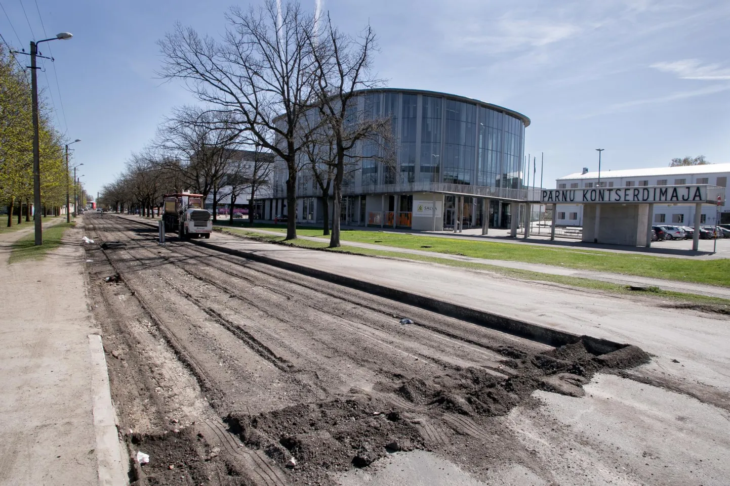 Kontserdimaja ja Kesklinna silla vahel paigaldatakse järgmisel nädalal jahutustorustikku ja seetõttu on Laia tänava lõik kahel päeval suletud. Arhiivifoto.