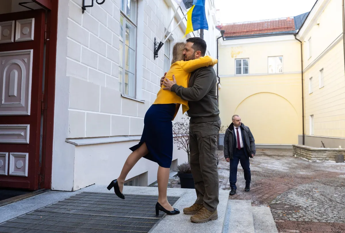 Кая Каллас и Владимир Зеленский тепло поприветствовали друг друга.