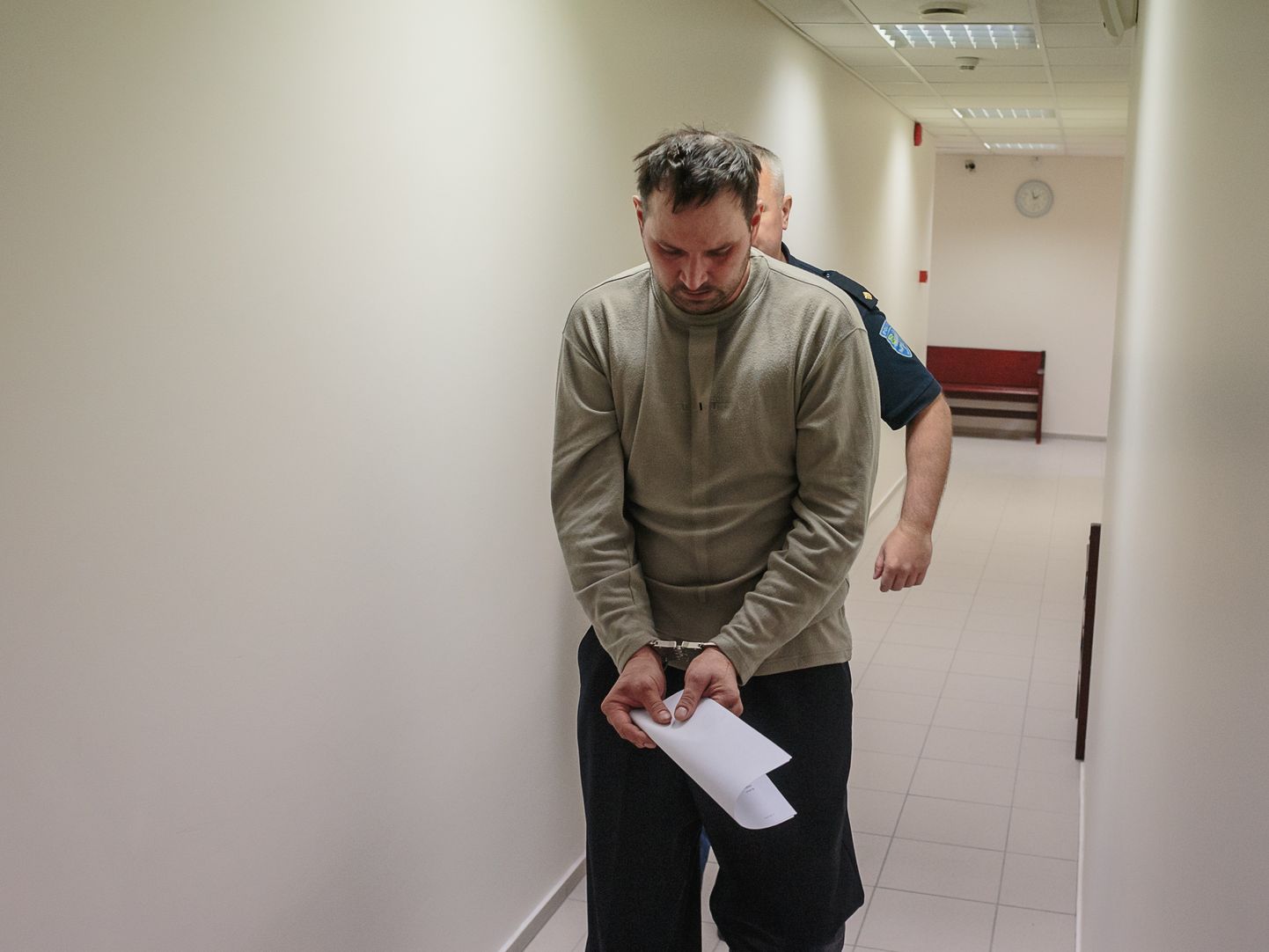 Сергей Голубев после задержания в качестве подозреваемого в преступлении в апреле 2018 года в Нарвском доме суда Вируского уездного суда.