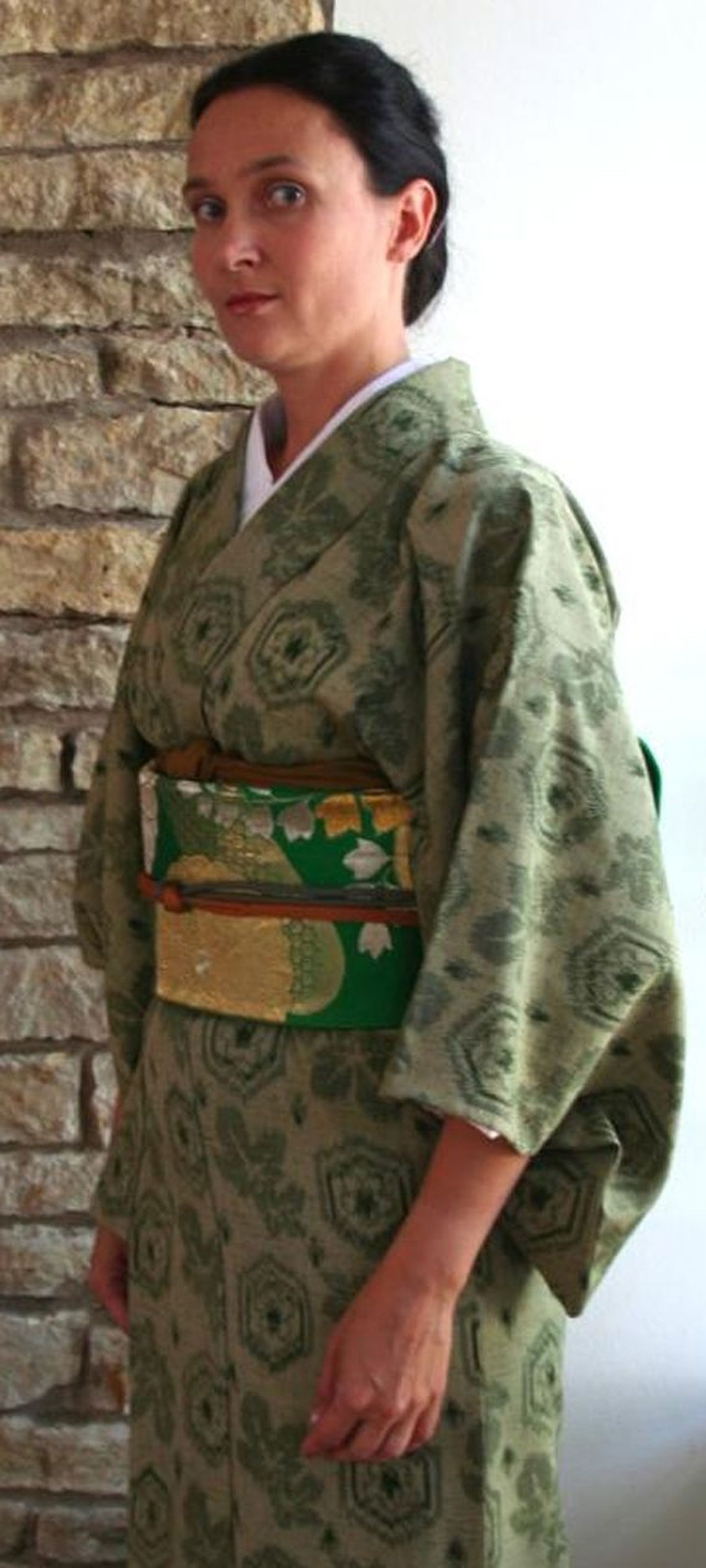 Maret Nukke oskab rääkida traditsioonilisest jaapani no teatrist, õpetada origami voltimise kunsti ja kanda kimonot.