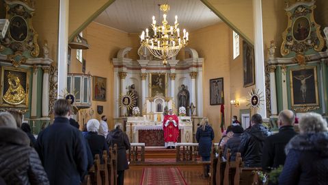 JUMALA SELJA TAHA ⟩ Leedus saavad kirikutest avalikud varjumiskohad