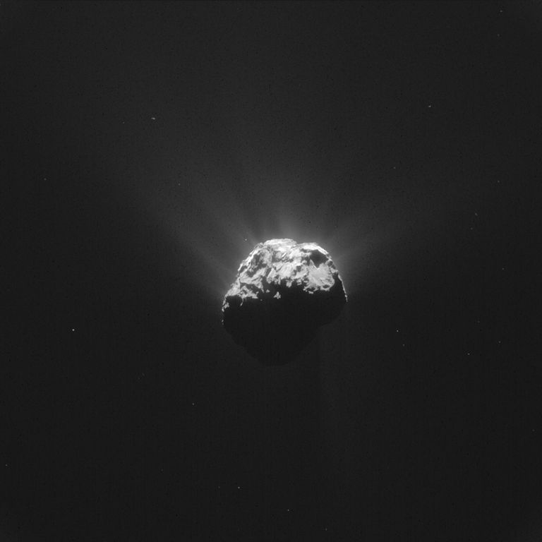 ESA avaldatud foto komeedist 67P/Tšurjumovi-Gerassimenko, mille tegi 2015 kosmosesond Rosetta