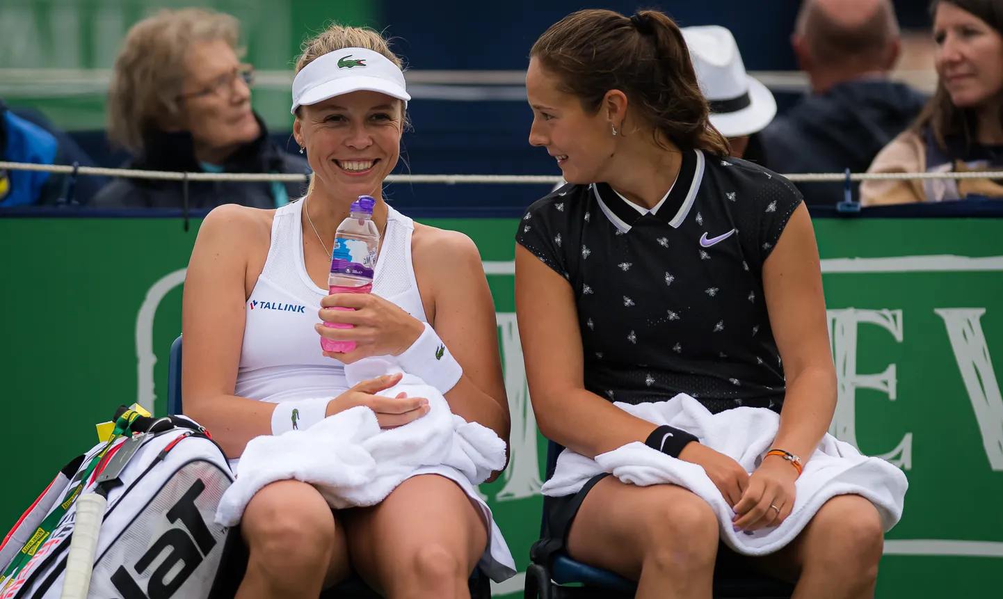 Anett Kontaveit (vasakul) ja Darja Kasatkina
