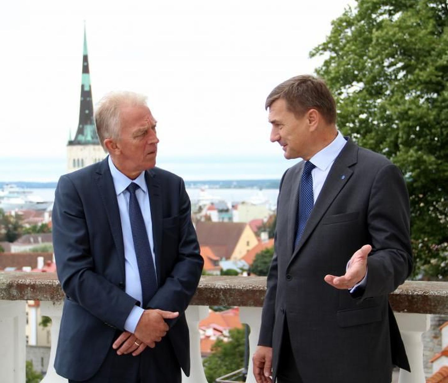 Peaminister Andrus Ansip kohtus täna Taani välisministri Villy Søvndaliga.