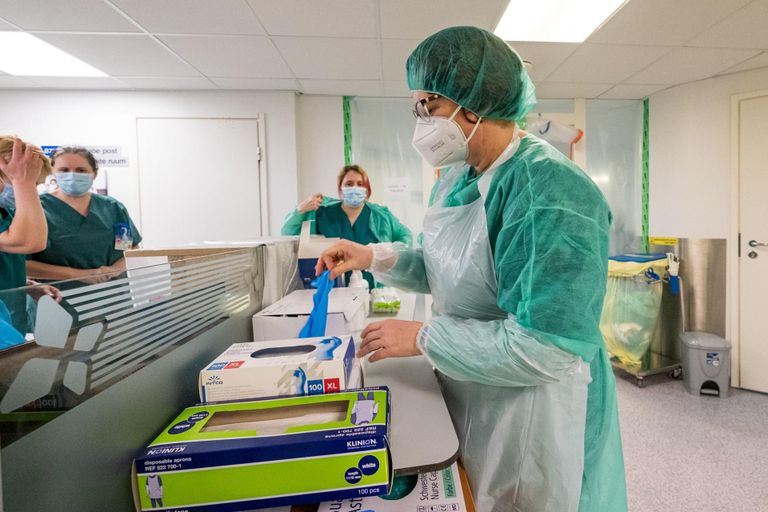 Pärnu haigla nakkusüksuses on ravil 25 koroonasse haigestunut, kaks patsienti on intensiivravi osakonnas.