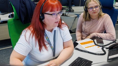 REPORTAAŽ ⟩ Öö hädaabikõnedele vastates: ema sõnul tema põhikooliealisele pojale on keegi peol «kommi andnud»