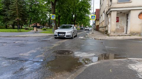 Uputused Lossi ja Jakobsoni tänava ristmikul saavad ajalooks