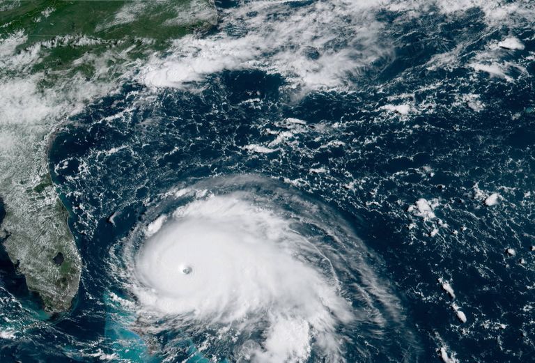 Orkaan Dorian USA ookeani ja atmosfääri administratsiooni (NOAA) staelliidipildil
