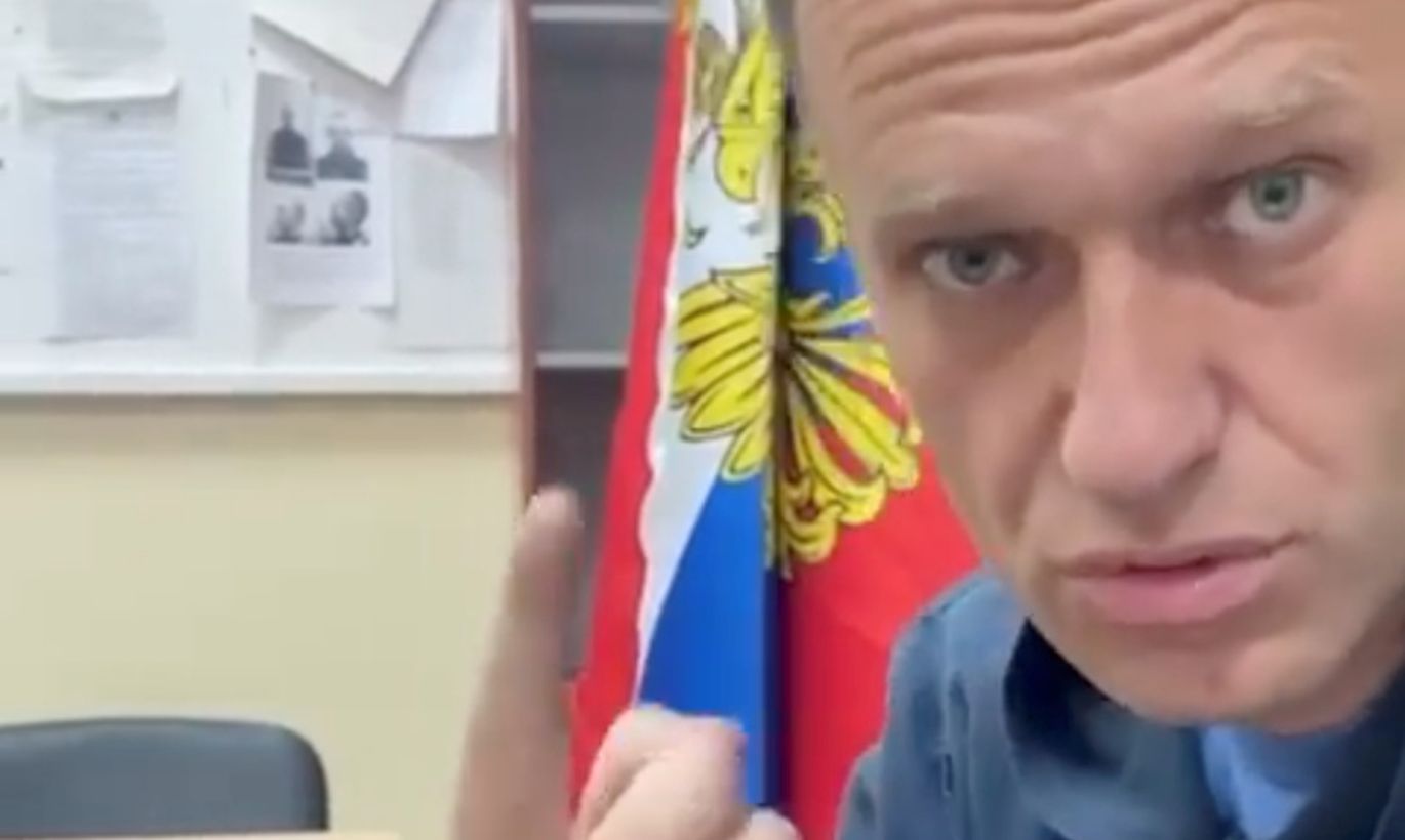 БЛОГ, ФОТО, ВИДЕО Суд над Навальным проходит прямо в ...
