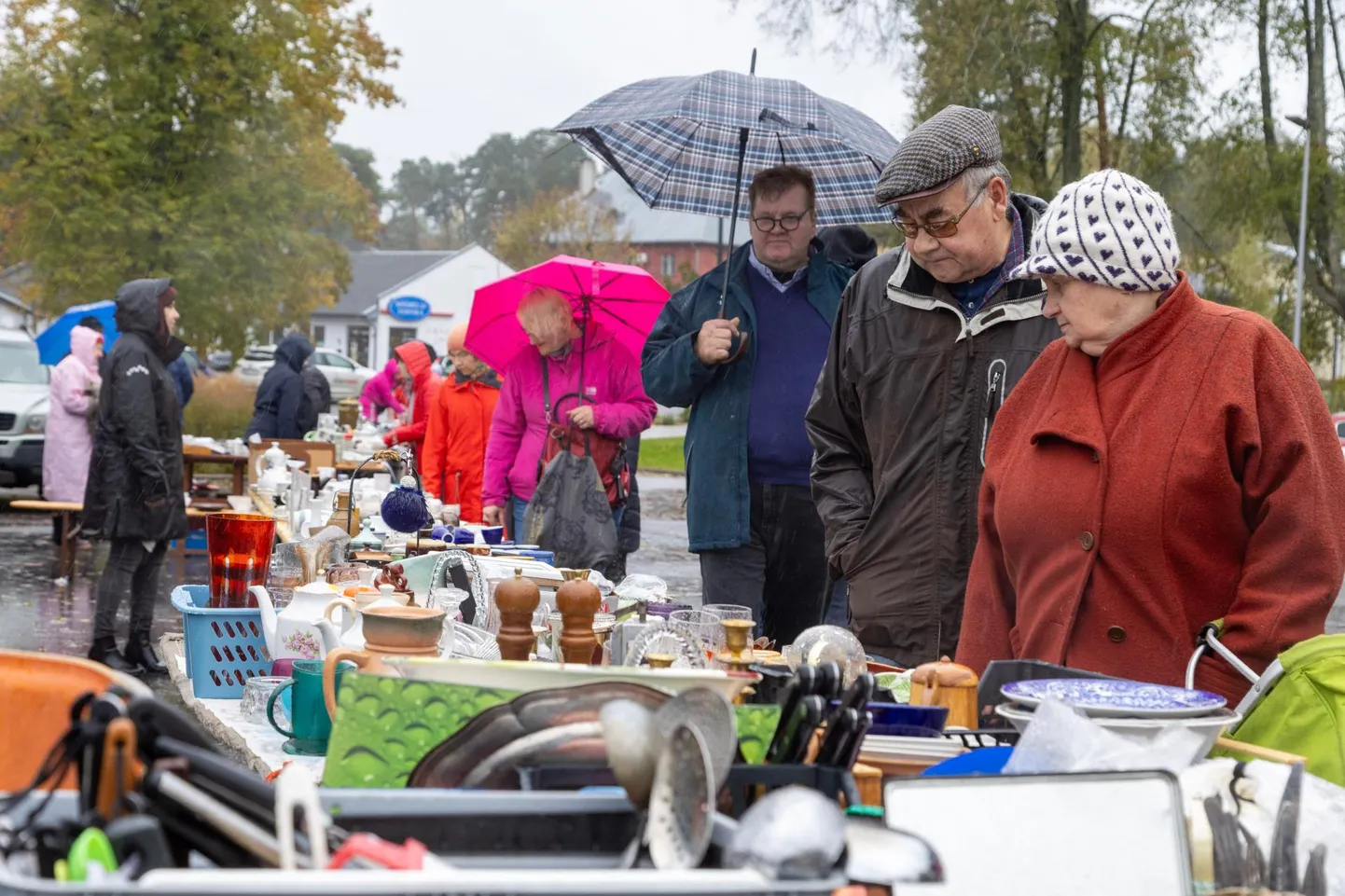 Elva keskväljakul toimus laulanõude laat «Kulp & Tirin»