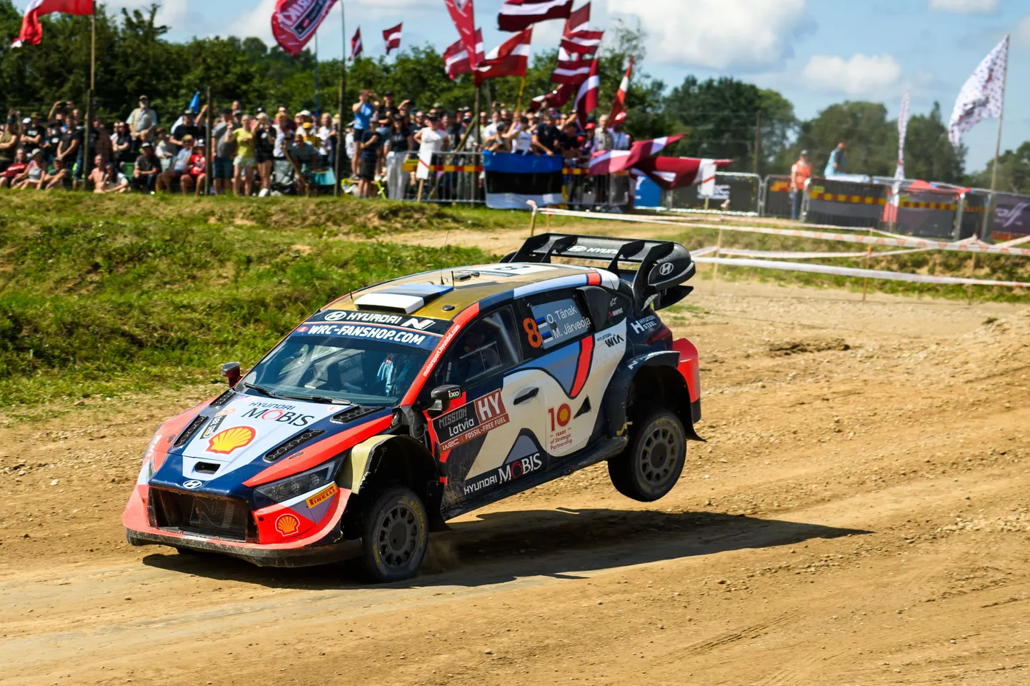 Igaunijas rallija pilota Ota Tanaka ekipāža