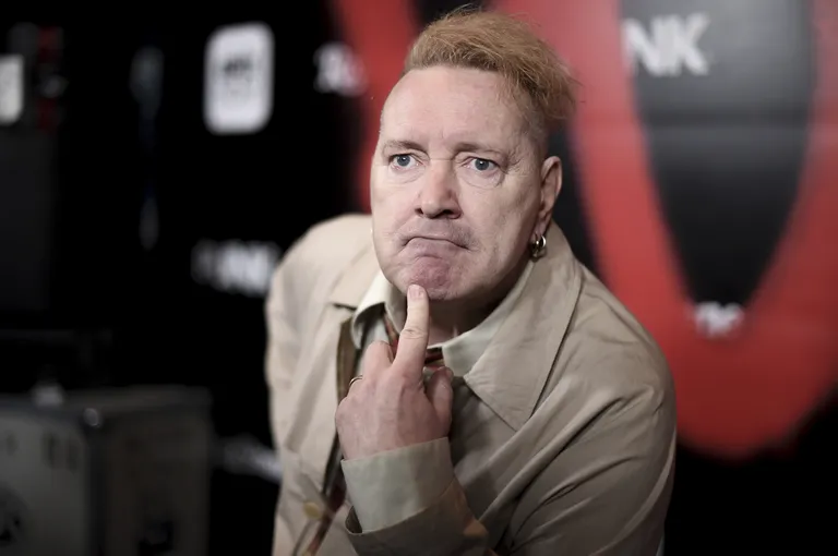 Punklegend John Lydon dokksarja «Punk» esilinastusel.