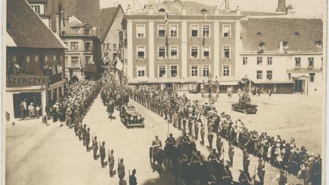 История ⟩ Старый добрый король: почти сто лет назад в Эстонию приезжал шведский монарх Густав V