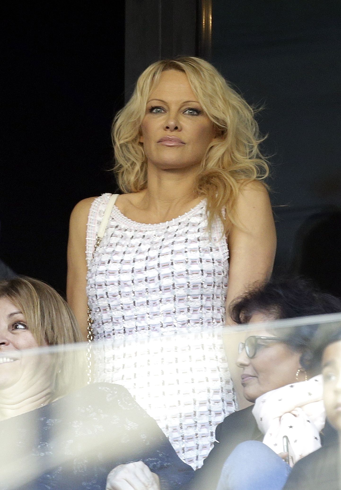 Pamela Anderson 7. oktoobril 2018 Marseille'is vaatamas Marseille ja Ceni meeskondade vahelist jalgpallimatši