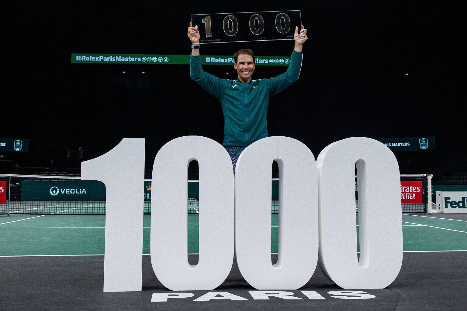 Hispaania tennisestaar Rafael Nadal tähistas kolmapäeval Pariisis oma 1000. ATP võitu