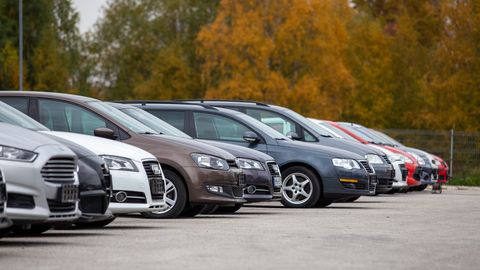 Испугались автоналога? Жители Эстонии кинулись скупать подержанные машины