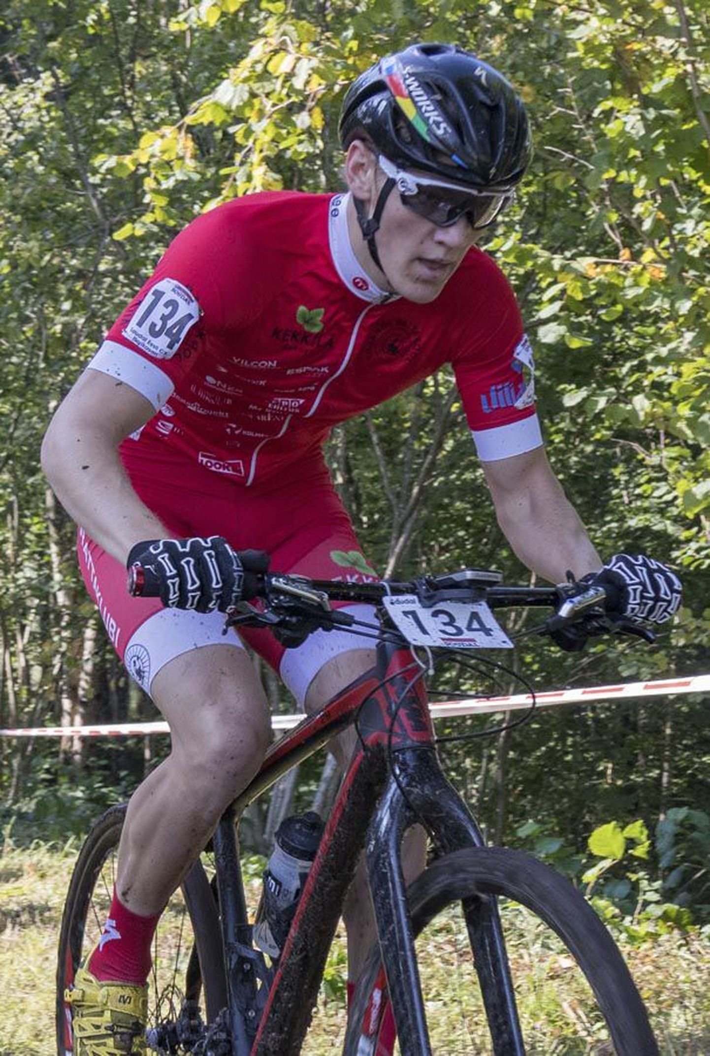 Kaks Viljandi rattaklubi liiget pälvisid Raplamaal peetud Eesti cyclo-cross’i tiitlivõistlustel hõbemedali.
