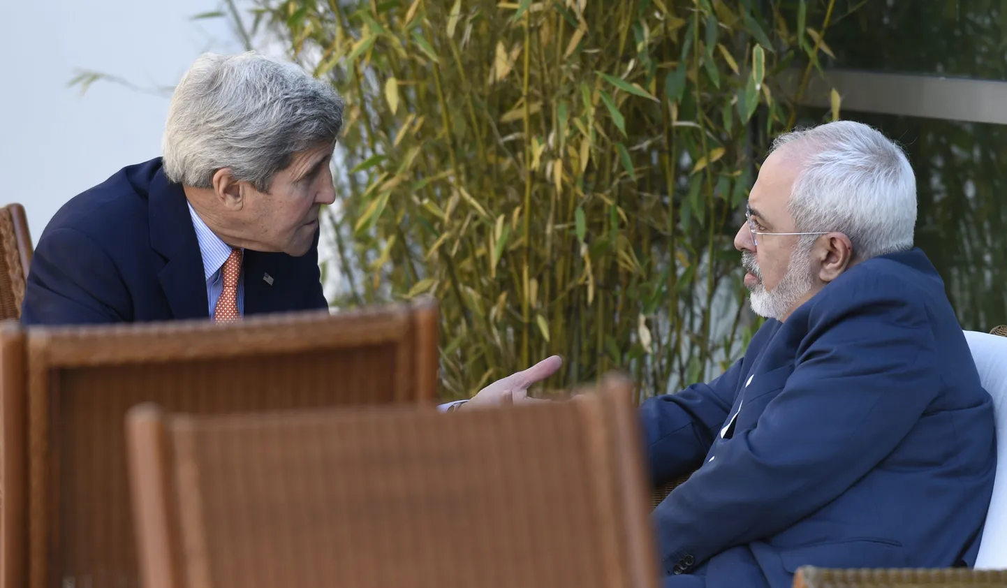 John Kerry(vasakul)ja Iraani välisminister Mohammad Javad Zarif Genfis