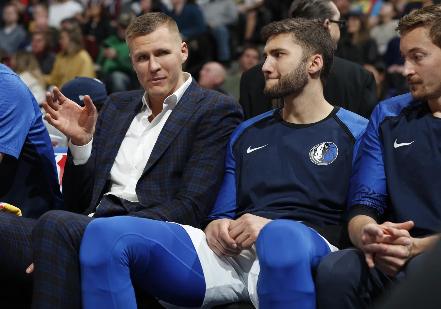 Kristaps Porziņģis (no kreisās)