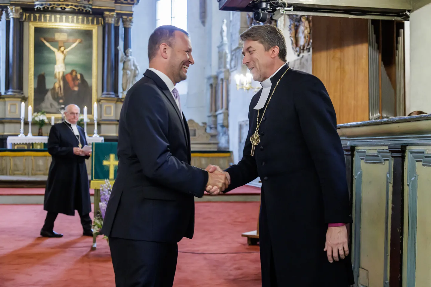 Siseminister Lauri Läänemets ja kirikute nõukogu president peapiiskop Urmas Viilma.