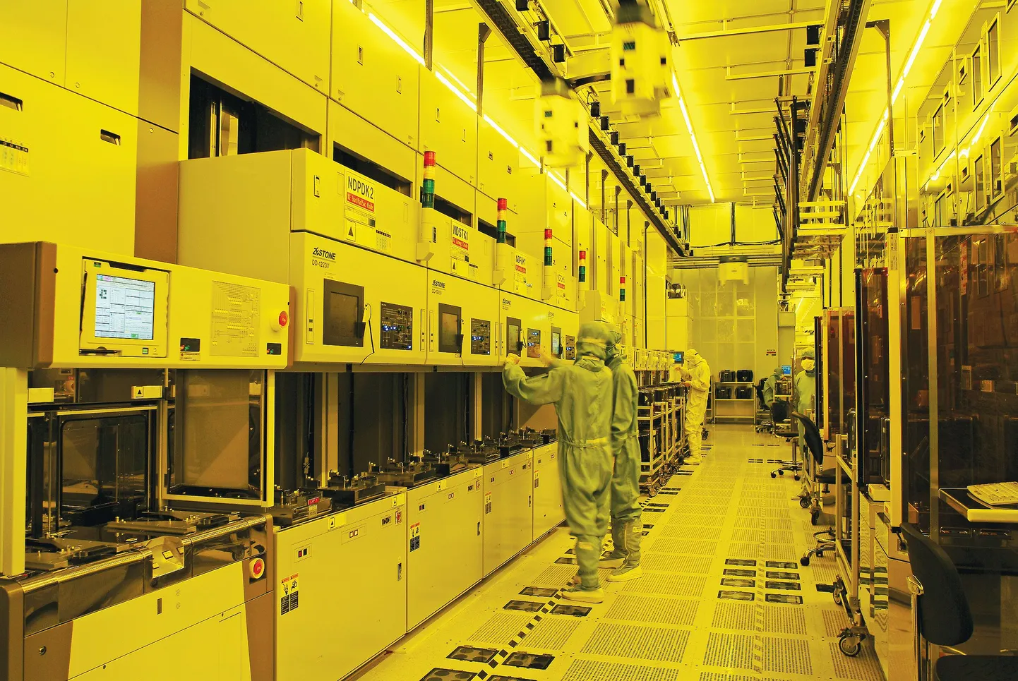 Taiwani saarel asuv TSMC kiibitootmine näeb välja nagu ulmefilmis: protsess peab olema ülipuhas ja selliseid tingimusi protsessorite ja muude kiipide tootmiseks suudab tekitada uusim kõrgtehnoloogia. Tehase rünnaku puhul pole tootmist võimalik jätkata.